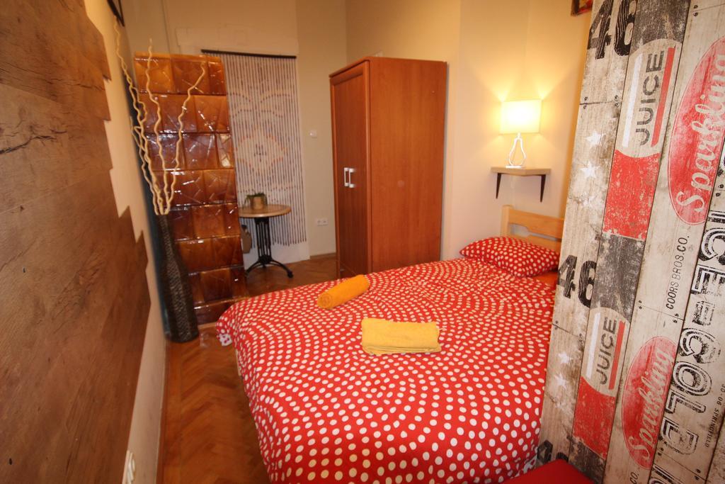 Acacia Hostel Budapeşte Dış mekan fotoğraf